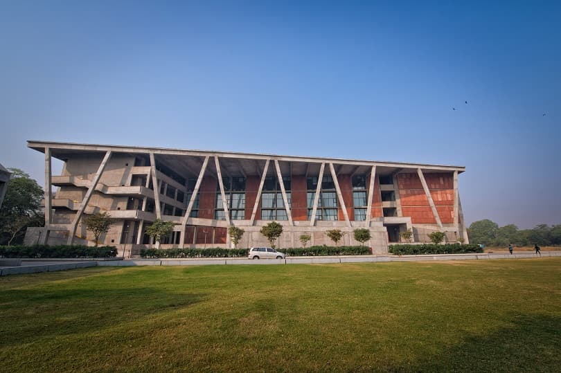 Ahmedabad University, Amrut Mody School of Management Infrastructure photo 4